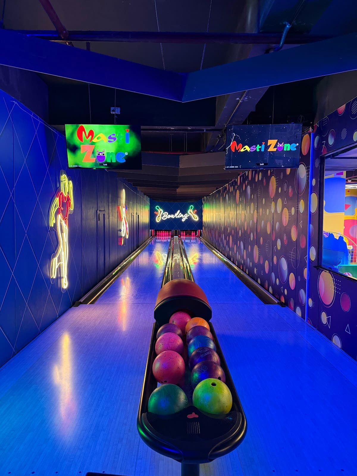 Masti Zone Esplanade Mall bowling venue