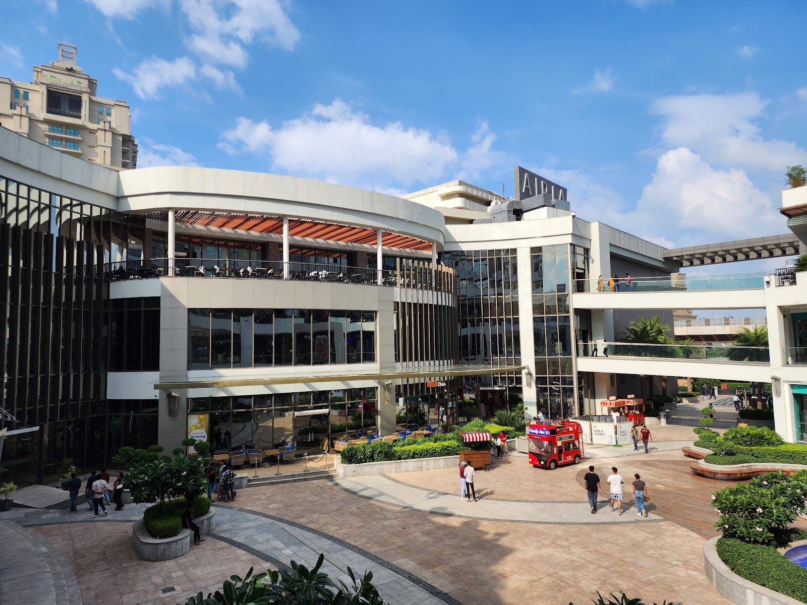 SMAAASH Airia Mall venue photo 2